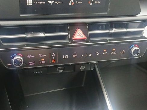 New 2026 Kia Niro LX FWD image 18