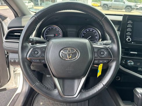 Used 2024 Toyota Camry SE FWD image 18