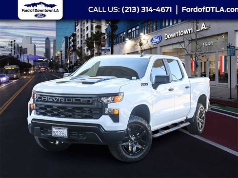 Used 2025 Chevrolet Silverado 1500 Custom Trail Boss w/ Dark Appearance Package image 1