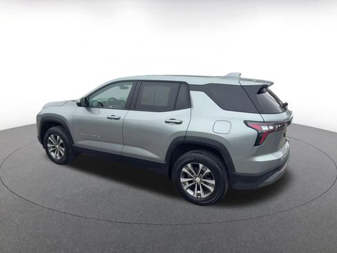 Used 2025 Chevrolet Equinox LT image 10