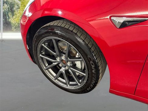 Used 2018 Tesla Model 3 Long Range image 21