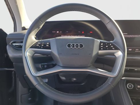 Used 2025 Audi Q5 Premium w/ Premium Plus AWD/4WD image 23