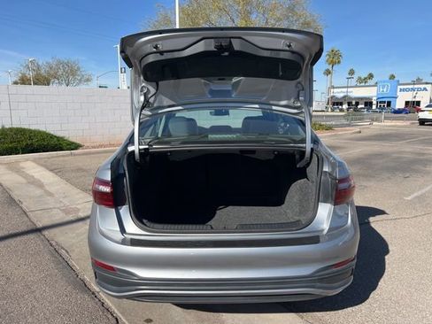 Used 2024 Volkswagen Jetta SE image 26