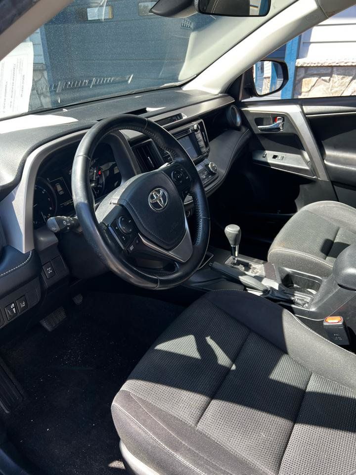 Used 2017 Toyota RAV4 XLE w/ Plus Extra Value Package AWD/4WD image 24