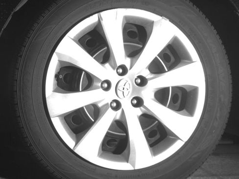 Used 2025 Toyota Corolla LE FWD image 9