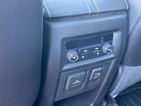 Used 2022 Chevrolet Traverse Premier w/ Redline Edition image 18