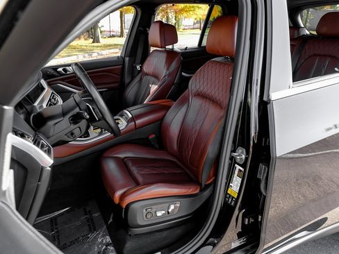 Used 2021 BMW X5 xDrive40i w/ Executive Package image 35