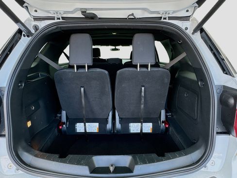 Used 2019 Ford Explorer XLT w/ Equipment Group 201A image 17