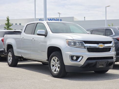 Used 2017 Chevrolet Colorado LT w/ LT Convenience Package AWD/4WD image 2