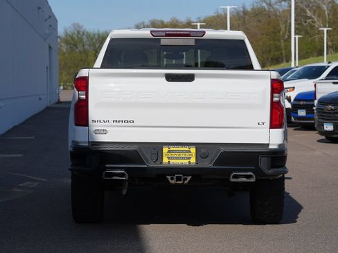 Used 2021 Chevrolet Silverado 1500 LT Trail Boss w/ Convenience Package II AWD/4WD image 4