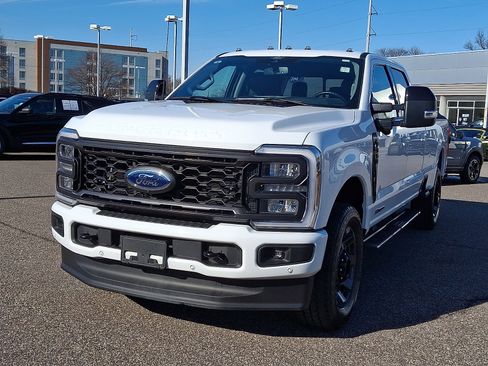 Used 2024 Ford F350 Lariat w/ Lariat Ultimate Package image 4