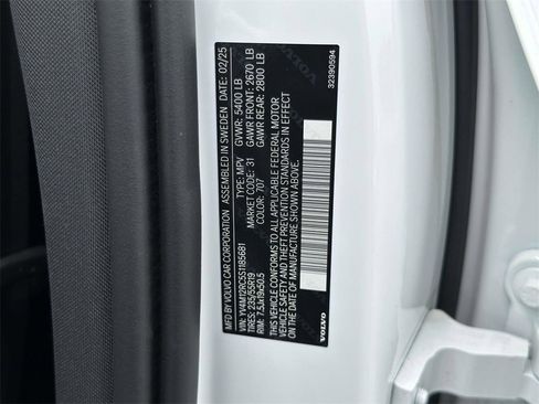 New 2025 Volvo XC60 B5 Plus w/ Protection Package Premier image 25