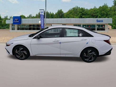 New 2025 Hyundai Elantra SEL FWD image 6