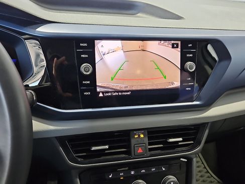 Certified 2023 Volkswagen Taos SE FWD image 16