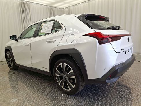 Used 2019 Lexus UX 250h w/ Premium Package AWD/4WD image 22
