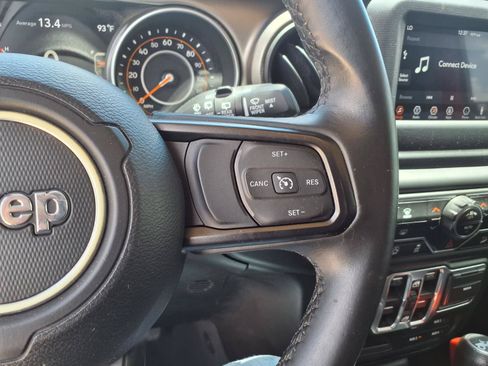 Used 2018 Jeep Wrangler Unlimited Sport S AWD/4WD image 23