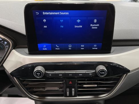 Used 2022 Ford Escape SE w/ Cold Weather Package image 21