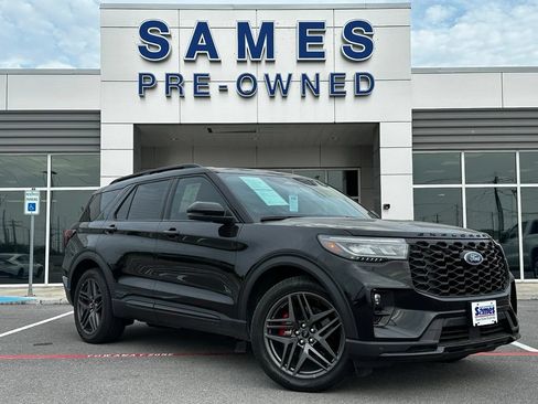 Used 2025 Ford Explorer ST AWD/4WD image 1