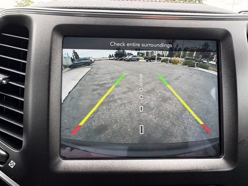 Used 2021 Jeep Cherokee Trailhawk w/ Trailer Tow Group AWD/4WD image 33