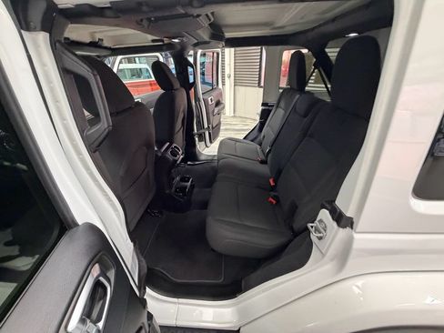Used 2018 Jeep Wrangler Unlimited Sahara w/ Uconnect 4C Nav & Sound Group AWD/4WD image 49