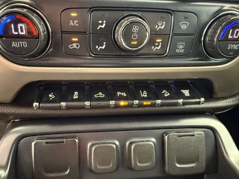 Used 2019 GMC Sierra 3500 Denali w/ Duramax Plus Package AWD/4WD image 43