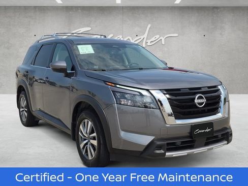 Certified 2025 Nissan Pathfinder SL FWD image 2
