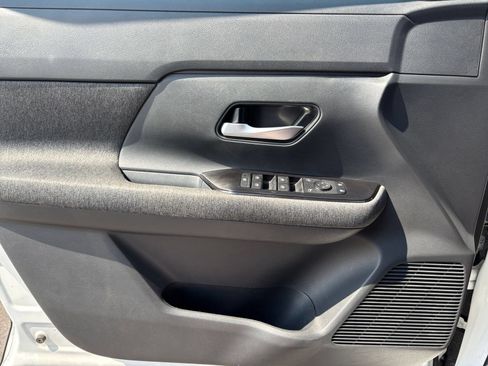 Used 2026 Nissan Kicks SV w/ Cold Weather Package FWD image 18