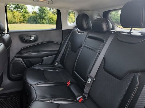 Used 2019 Jeep Compass Latitude w/ Cold Weather Group image 27