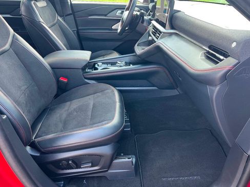 Used 2025 Ford Explorer ST w/ Sun And Sound Package AWD/4WD image 24