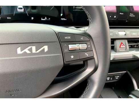 Used 2025 Kia K4 EX FWD image 17