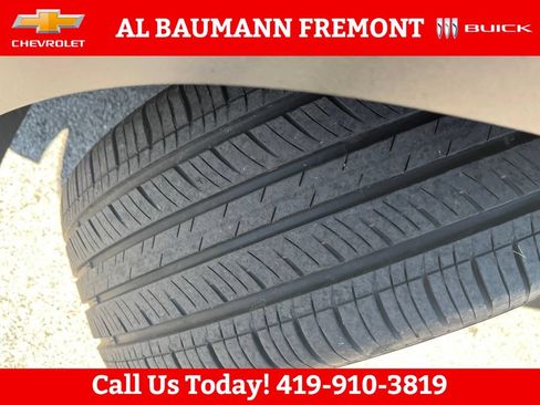 Used 2023 GMC Terrain SLE w/ Driver Convenience Package FWD image 28