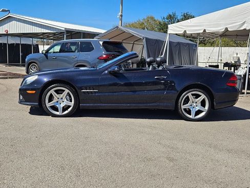 Used 2009 Mercedes-Benz SL 550 w/ Premium I Pkg image 2