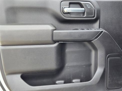 Used 2023 Chevrolet Silverado 2500 Custom w/ Custom Convenience Package image 11