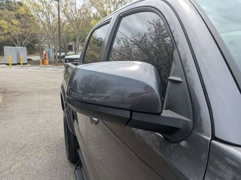Used 2021 Toyota Tacoma SR5 RWD image 13