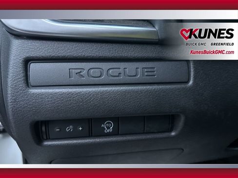 Used 2024 Nissan Rogue S image 18