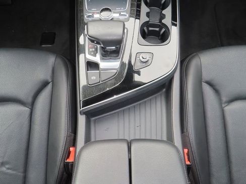 Used 2019 Audi Q7 3.0T Prestige image 22
