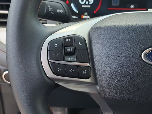 Certified 2025 Ford Explorer Active image 24