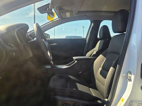 Used 2023 Chevrolet Malibu LT FWD image 12