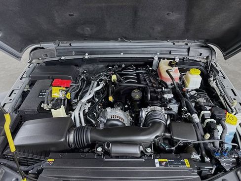 Used 2022 Jeep Gladiator Overland image 28