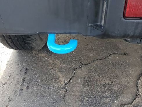 Certified 2022 Jeep Wrangler Unlimited Sahara w/ Cold Weather Group image 30