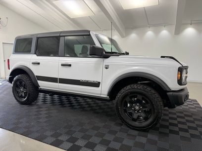 New 2025 Ford Bronco Big Bend w/ Black Diamond Package