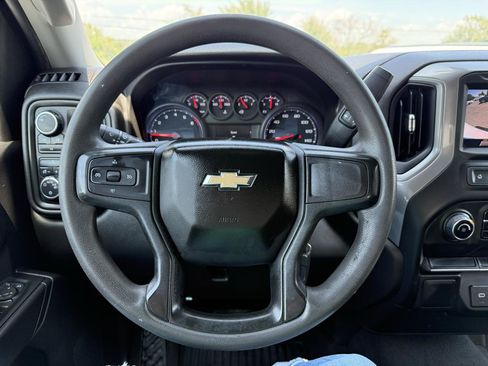 Used 2023 Chevrolet Silverado 2500 Custom AWD/4WD image 21