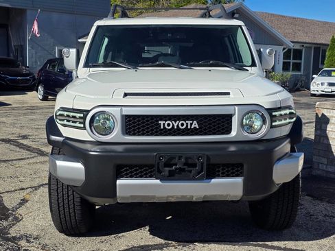 Used 2010 Toyota FJ Cruiser 4WD image 2