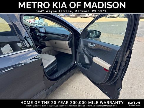 Used 2020 Ford Escape Titanium AWD/4WD image 42