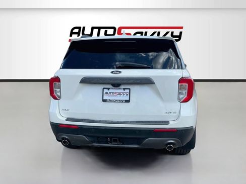 Used 2023 Ford Explorer XLT w/ Equipment Group 202A AWD/4WD image 6