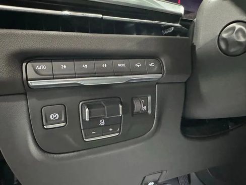 Used 2025 Cadillac Escalade Premium Luxury w/ Touring Package image 26