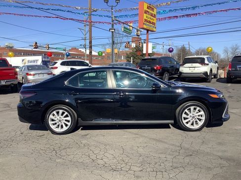 Used 2022 Toyota Camry LE FWD image 34