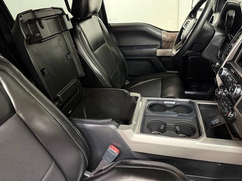 Used 2019 Ford F250 Lariat w/ Lariat Ultimate Package AWD/4WD image 34