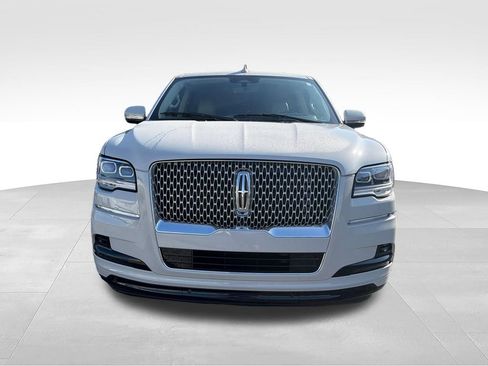 Used 2024 Lincoln Navigator Reserve AWD/4WD image 8