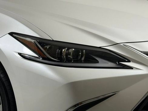 Certified 2024 Lexus ES 350 FWD image 16